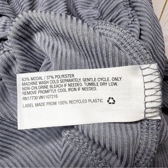 A New Day Women's Long Sleeve Gray Top - Picture 4 of 4